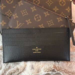 Louis Vuitton Multi Pochette in Black